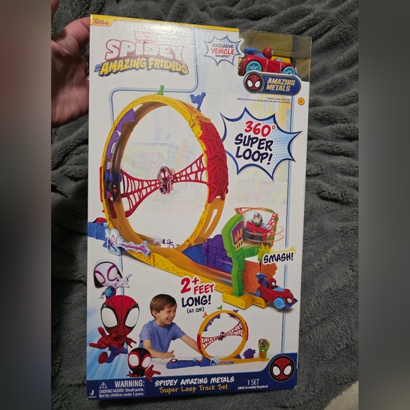 Marvel Other - NEW SPIDEY 360° Super Loop Track Set
